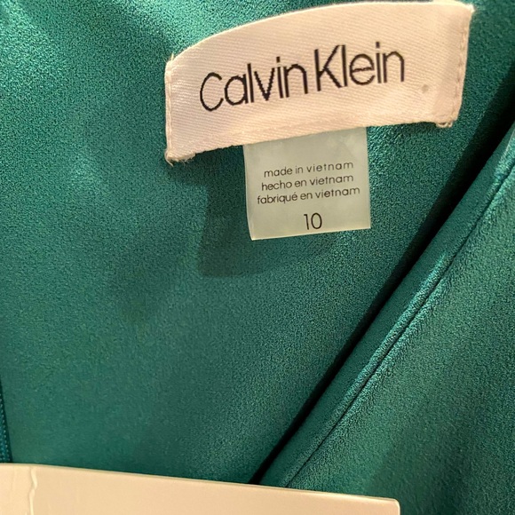 NWT Women’s Calvin Klein jumpsuit - Picture 2 of 3